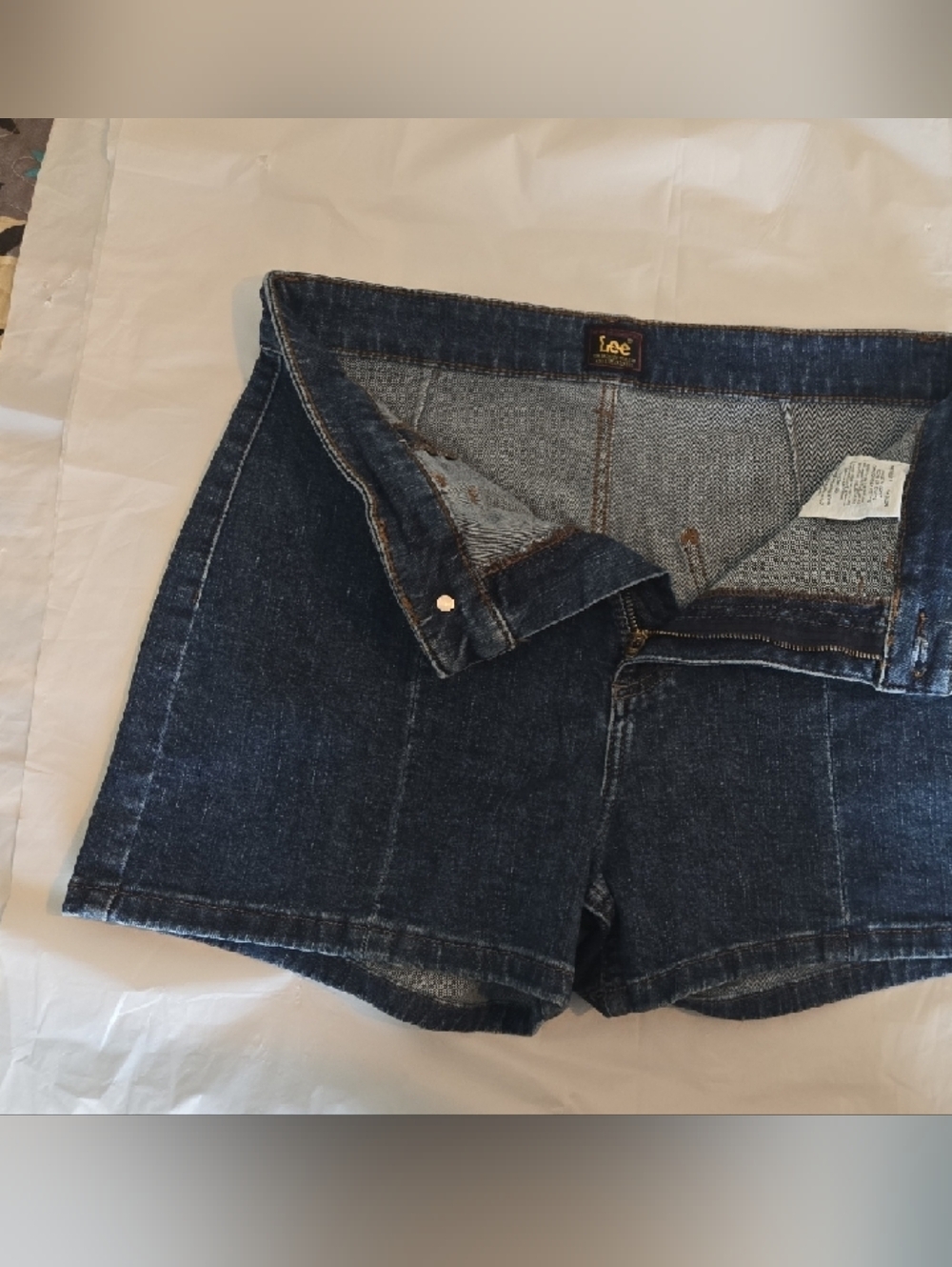 Lee High-Waist Denim Shorts in Dark Blue Size 12 Medium - Picture 11 of 11